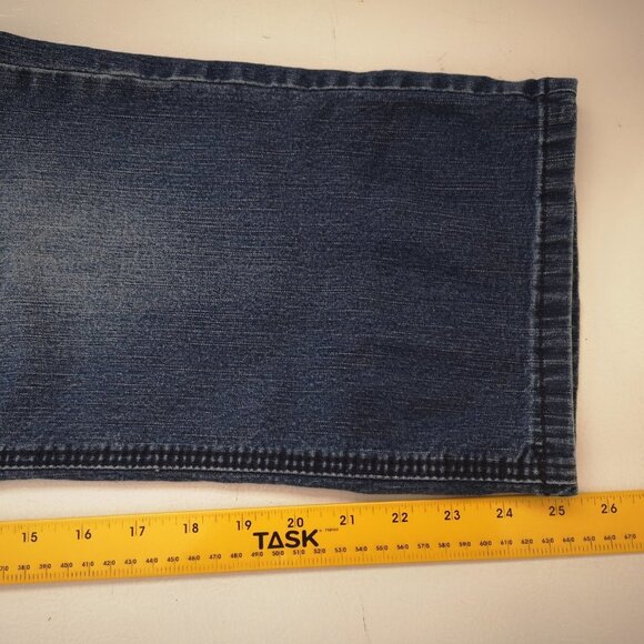 DC Jeans Ladies Size 20 Medium Wash Slightly Curvy Distressed Front Jeans - Picture 10 of 10